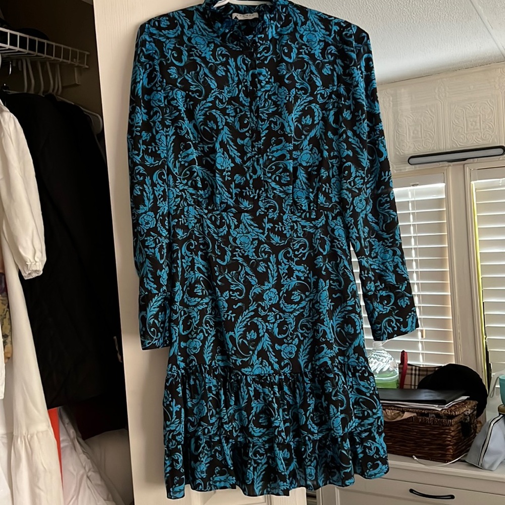 Sandro Pari brand. Blue color. Size 2